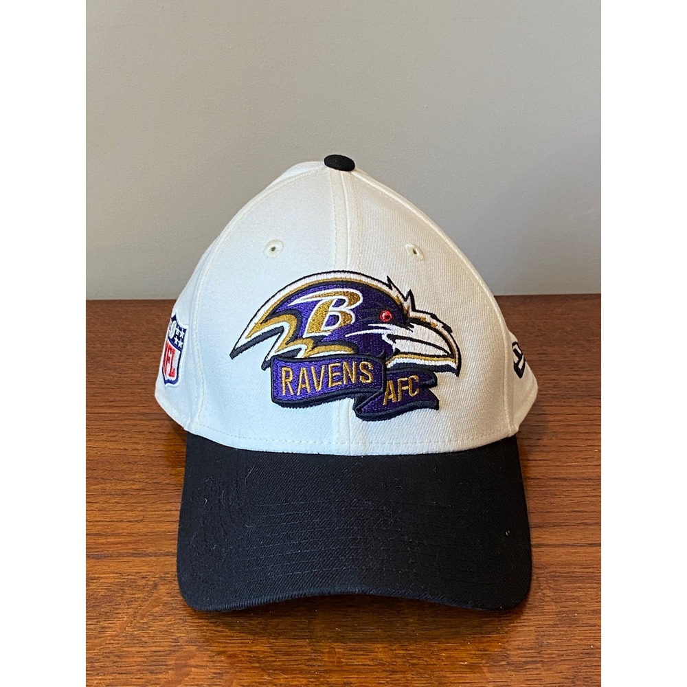 New Era Baltimore Ravens NFL 39THIRTY Stretch Fit Hat White Black Medium Large